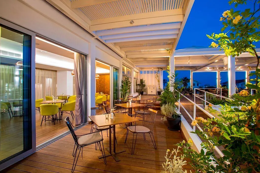 לרנקה Lordos Beach Hotel & Spa 4*,