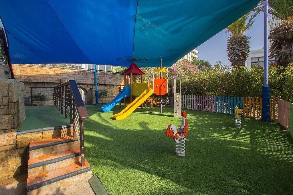 לרנקה Lordos Beach Hotel & Spa אתר נופש